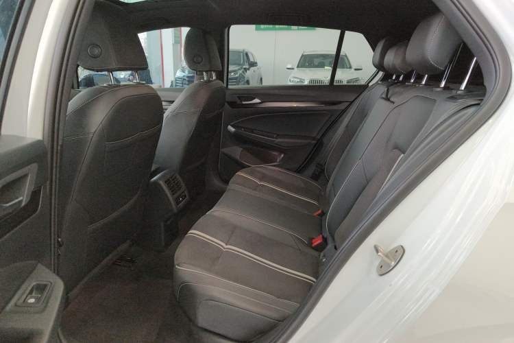 Used Volkswagen Golf 2021 280TSI DSG R-Line
