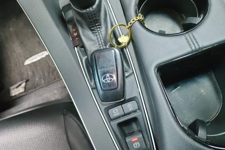 Used Toyota Avalon 2019 2.0L Luxury Edition China VI Standard