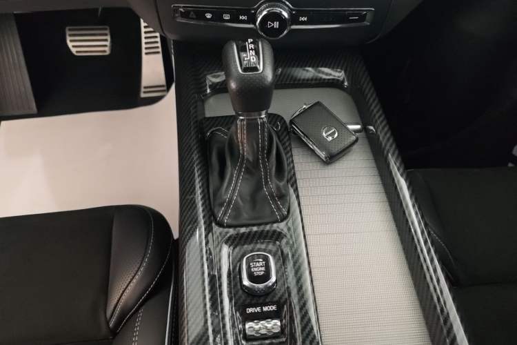 Used Volvo XC60 2019 T5 4x4 Zhiyuan Sport Edition China V Standard