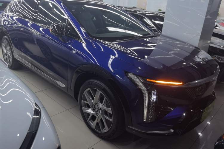 Used Cadillac OPTIQ 2024 Standard Range Version