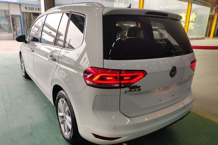 Used Volkswagen Touran 2018 Volkswagen Touran L 280TSI DSG Comfort Edition 7 Seats China VI Standard
