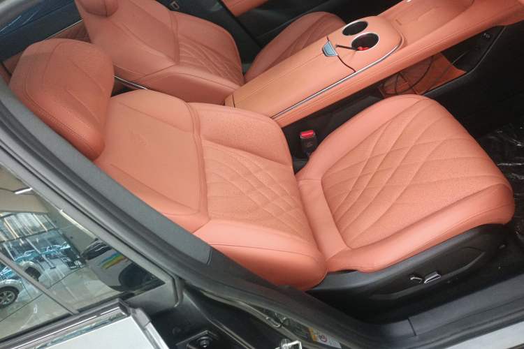 Used  S07 2023 200Max Range-Extended Version