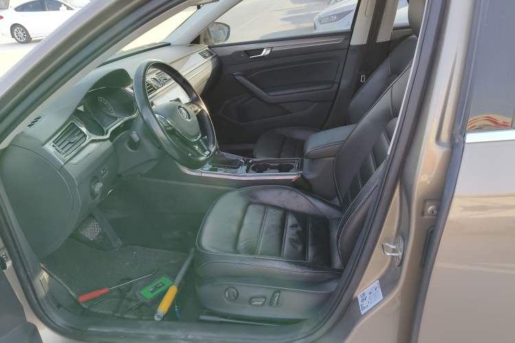 Used Volkswagen Passat 2017 330TSI DSG Luxury Edition
