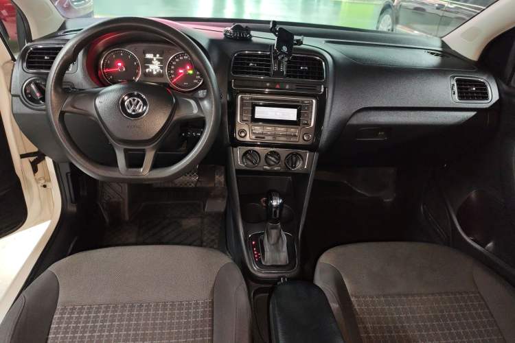 Used Volkswagen Polo 2014 1.6L Automatic Comfort Edition