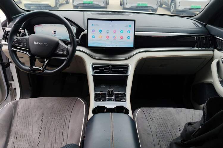 Used BYD Song PLUS New Energy 2024 Honor Edition EV 520km Premium Model