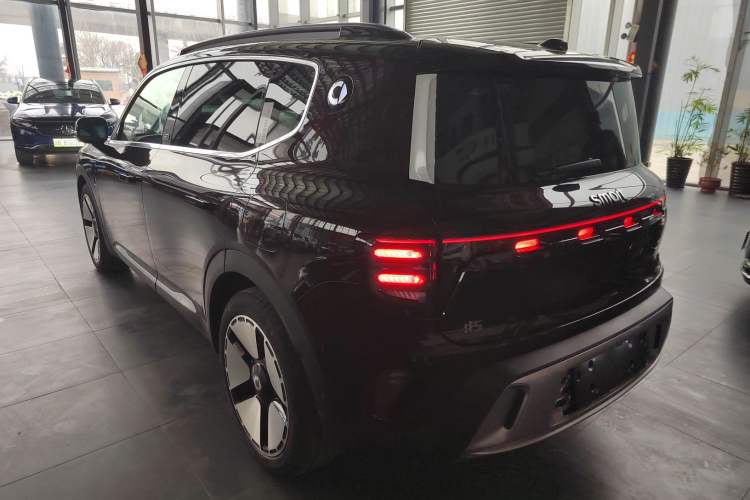 Used  #5 2024 Ultra-Long Range Extraordinary Journey Luxury Edition