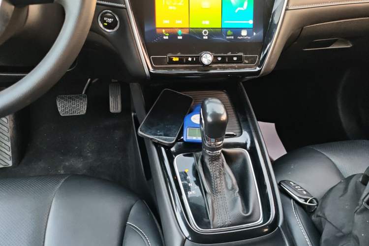 Used Roewe i5 2020 1.5L Automatic 4G Connect Luxury Flagship Edition
