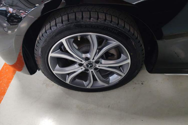 Used Mercedes-Benz E-Class 2022 Second Facelift E 300 L Sporty and Stylish Edition