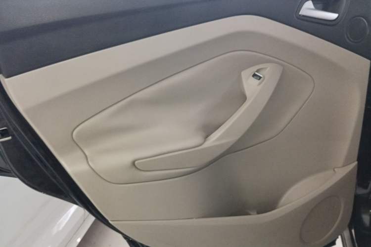 Used Ford Kuga 2015 2.0L GTDi Four-Wheel Drive Elite Model
