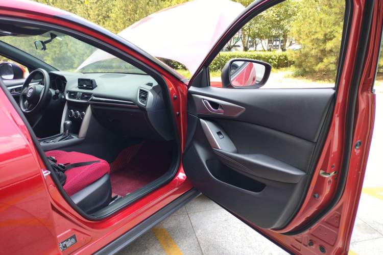 Used Mazda CX-4 2016 2.0L Automatic 2WD Blue Sky Dynamic Edition
