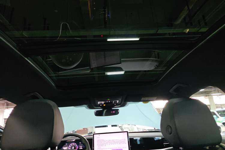 Used Volkswagen Passat 2025 Pro 380TSI Starry Dragon Luxury Edition
