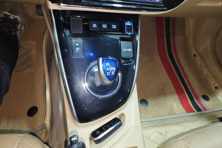 Used Toyota Corolla 2017 Revised Dual-Engine 1.8L E-CVT Elite Edition
