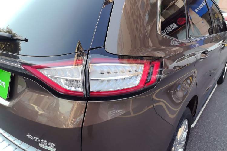 Used Ford Edge 2018 EcoBoost 245 Two-Wheel-Drive Titanium 7-Seater China V Standard
