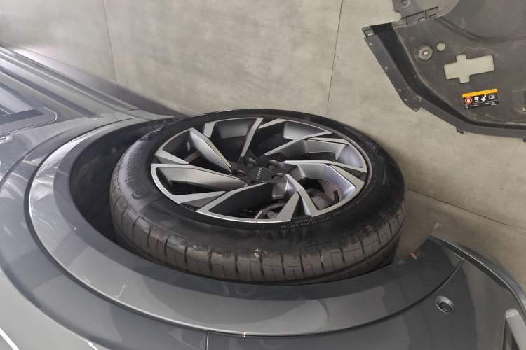 Used Lynk & Co 09 EM-P 2021 2.0T PHEV Halo Six-Seater
