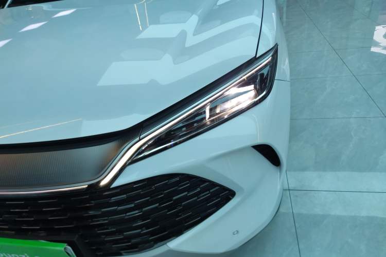 Used BYD Song L DM-i 2025 Intelligent Driving Version 160 km Beyond-Range Type
