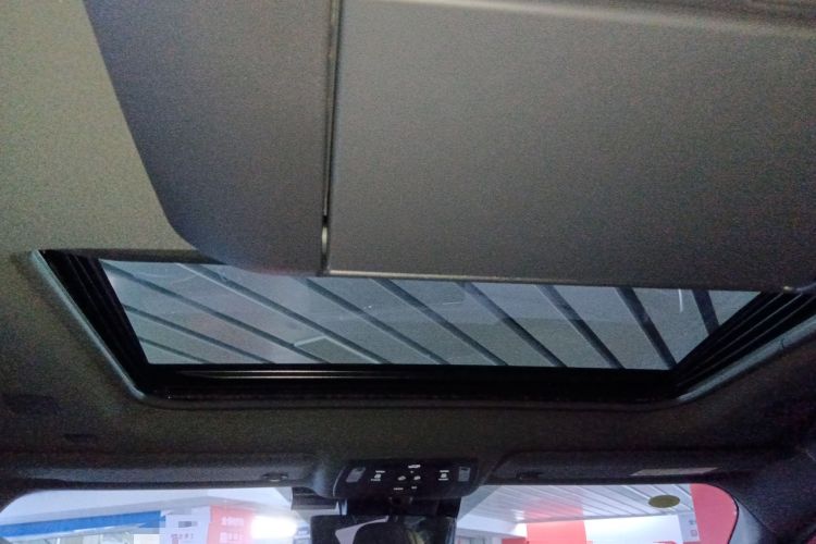 Used Toyota Granvia 2023 2.5L Hybrid Flagship VIP Edition
