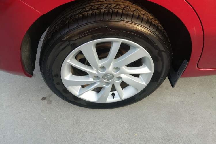 Used Nissan Tiida 2016 1.6L CVT Cool Dynamic Edition