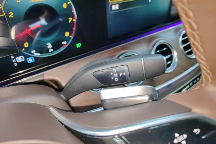 Used Mercedes-Benz E-Class 2023 Updated E 300 L Fashion Edition
