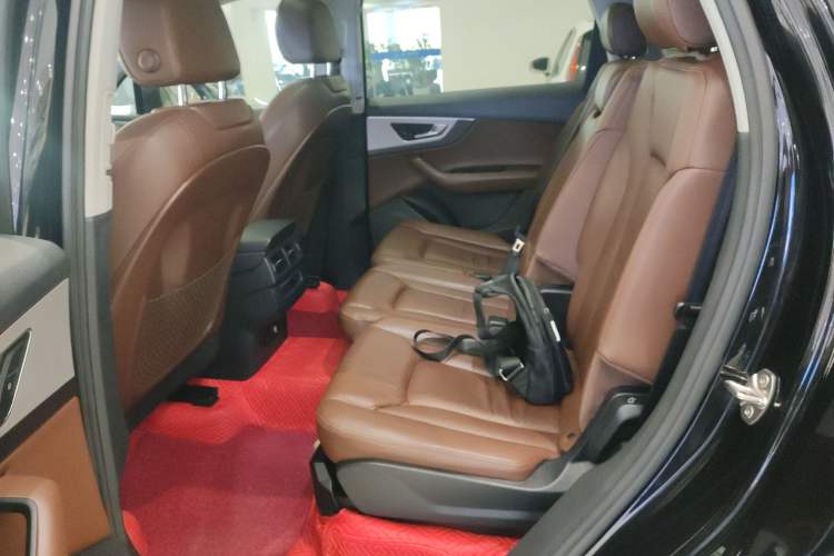 Used Audi Q7 2018 40 TFSI Comfort Model