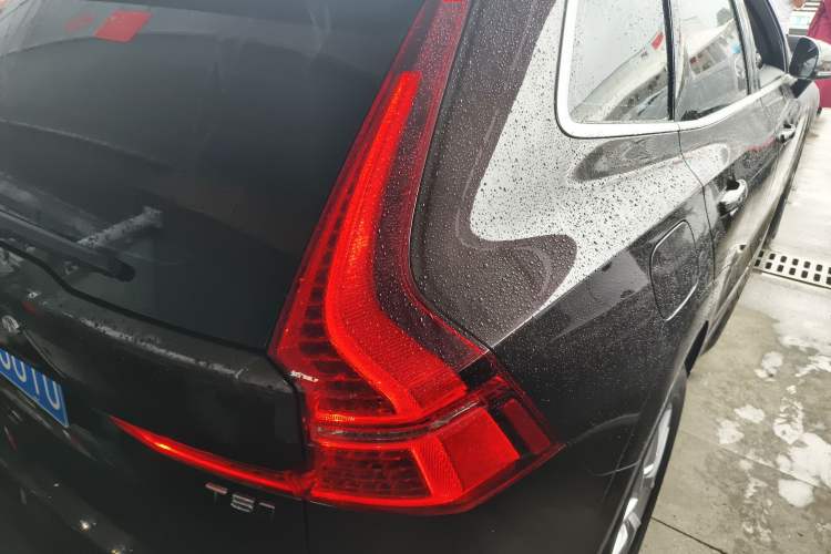 Used Volvo XC60 2019 T5 4x4 Smart Edition China V Standard
