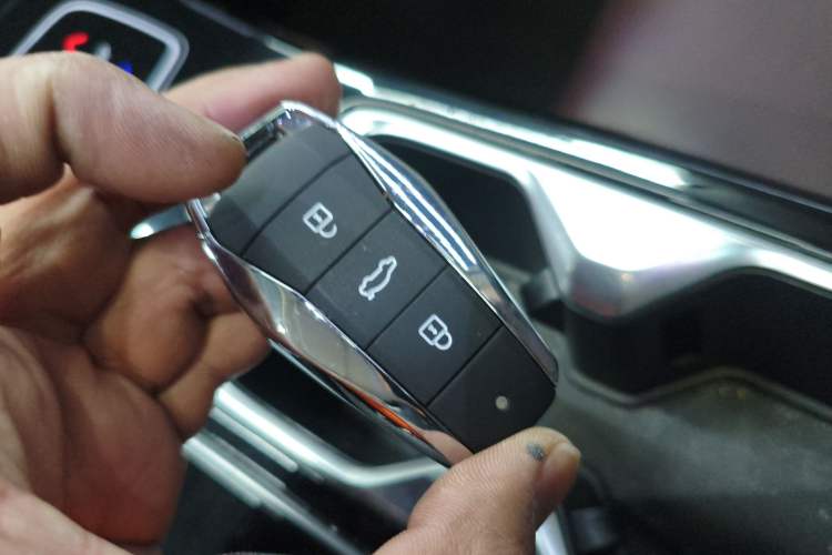 Used SOL QX 2021 300T DCT Deluxe Smart Connectivity Version
