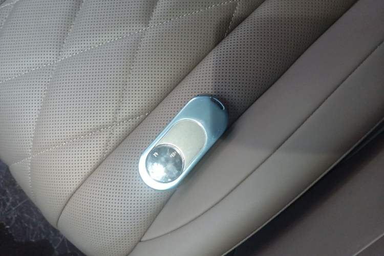 Used Hima AITO M9 2024 Range-Extended Ultra Version 52 kWh 5-Seater Model