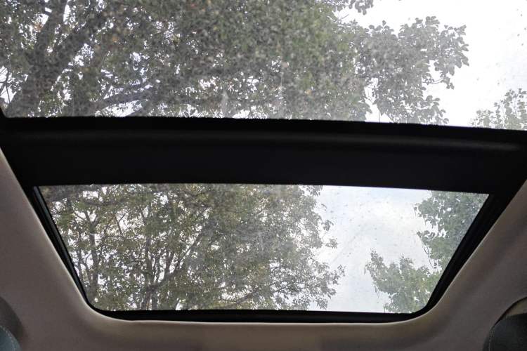 Used Geely Auto Emgrand X7 Sport 2018 1.8TD Automatic Two-Wheel Drive Smart Connect 4G Internet Edition
