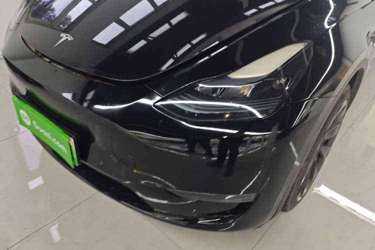 Used Tesla Model Y 2023 Long-Range All-Wheel-Drive Version