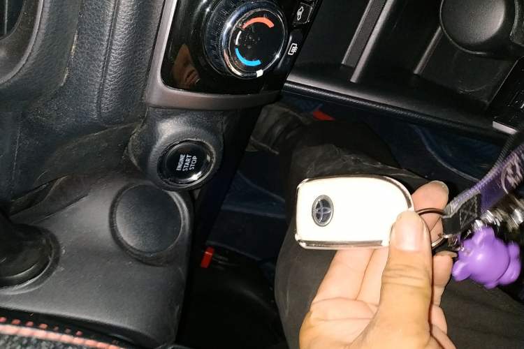 Used Toyota YARiS L 2022 X-Trail 1.5L CVT Luxury PLUS Edition
