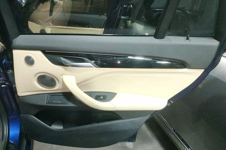 Used BMW X1 2016 sDrive20Li Luxury Model
