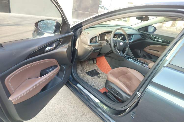 Used Buick Regal 2020 552T Luxury Version
