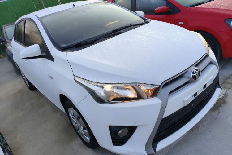 Used Toyota YARiS L 2015 1.5E Automatic Charm Edition
