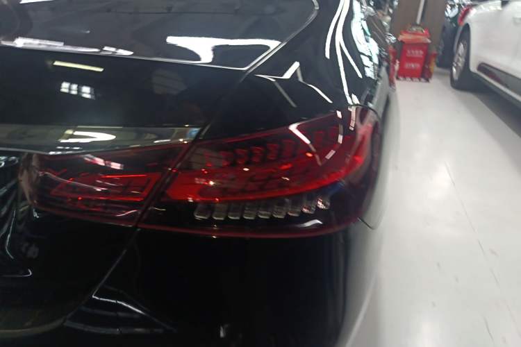 Used Mercedes-Benz E-Class 2022 Second Facelift E 300 L Fashion Edition