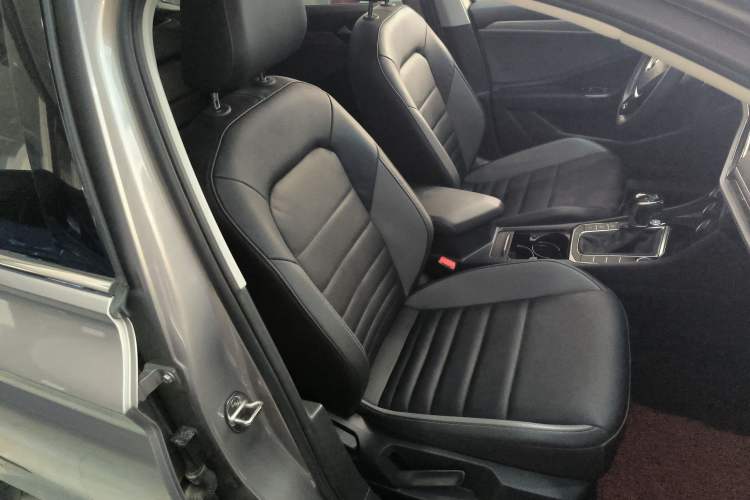 Used Volkswagen Sagitar 2022 280TSI DSG Flyover Edition
