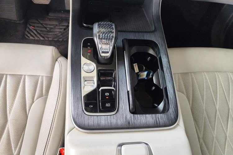 Used GAC Trumpchi GS8 2022 Linghang Series 2.0 TGDI Two-Wheel-Drive Luxury Smart Connectivity Version (7 Seats)