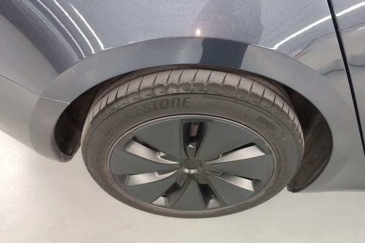Used Tesla Model 3 2025 Rear-Wheel-Drive Version
