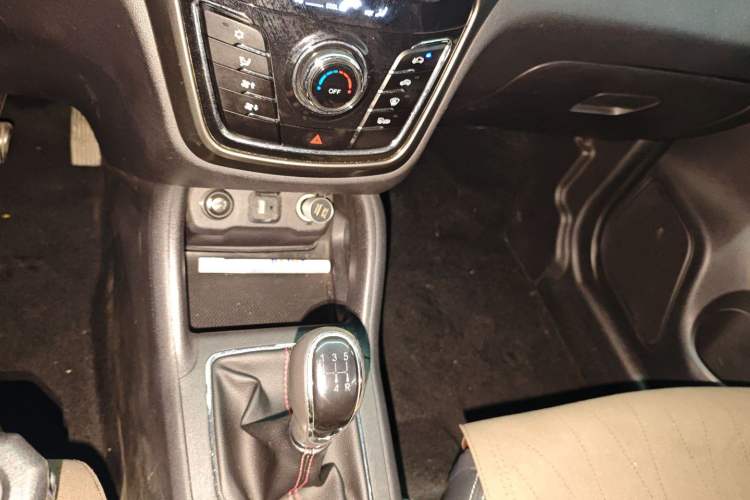 Used Changan CS35 2017 1.6L Manual Luxury Model
