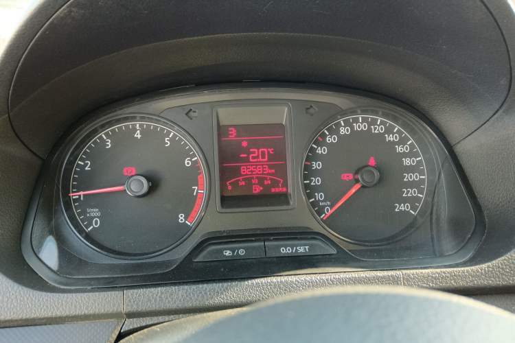 Used Volkswagen Jetta 2015 Value Edition 1.6L Manual Fashionable Style
