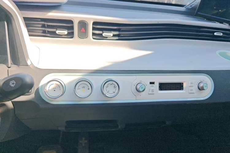 Used Wuling Hongguang MINIEV 2021 Macaron Fashion Model Lithium Iron Phosphate
