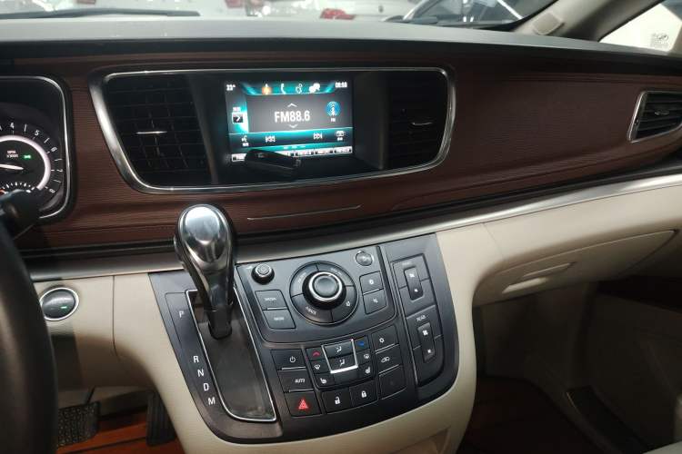 Used Buick GL8 2017 25S Luxury Version China V Standard
