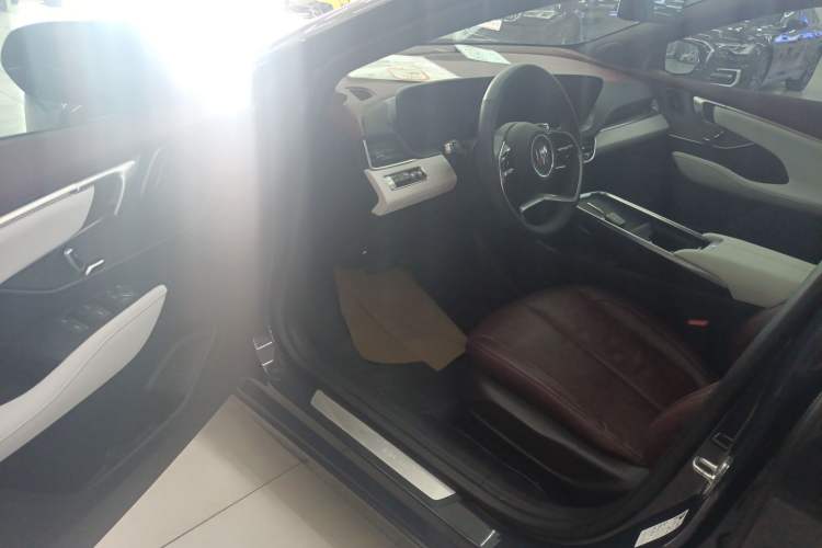 Used Buick LaCrosse 2023 28T Prestige Edition
