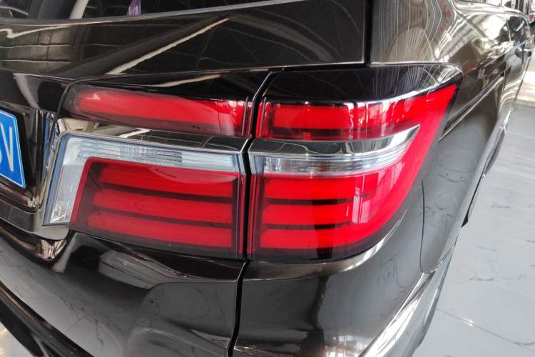 Used Honda Elysion 2019 2.0L Hybrid Luxury Edition