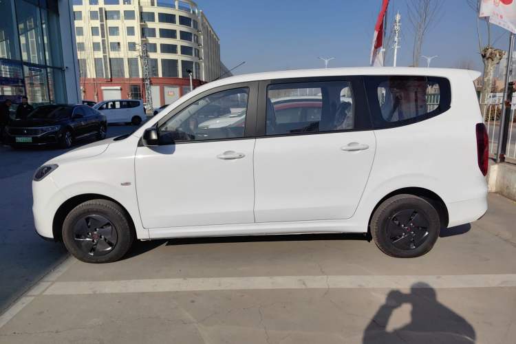 Used Wuling Hongguang New Energy 2025 Extended-Range Hybrid 50KM Comfort Version
