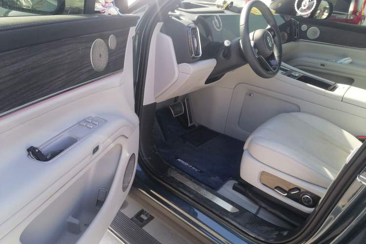 Used Hima AITO M9 2024 Range-Extended Ultra Version 42 kWh 6-Seater Model
