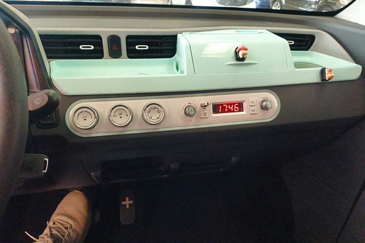 Used Wuling Hongguang MINIEV 2021 Macaron Premium Model – Lithium Iron Phosphate