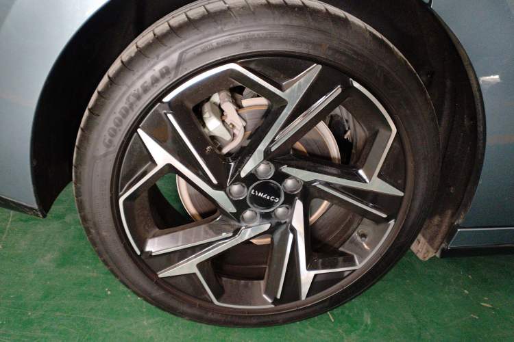 Used Lynk & Co 07 2024 EM-P 126 Long-Range Ultra