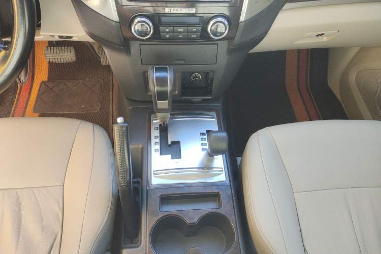 Used Mitsubishi Pajero 2018 V97 3.8L 5-Door GLS Sunroof Dual Differential – Middle East
