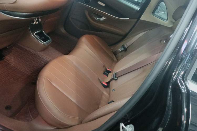 Used Mercedes-Benz E-Class 2023 Facelift E 260 L