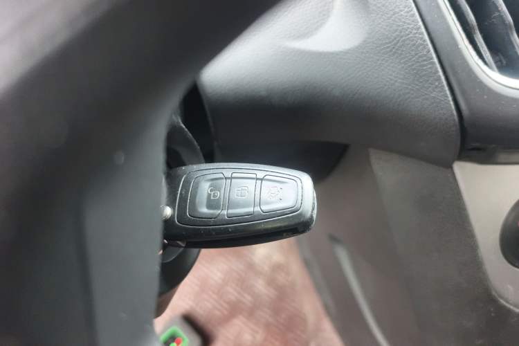 Used Ford Focus 2012 Hatchback 1.6L Automatic Fashion Edition