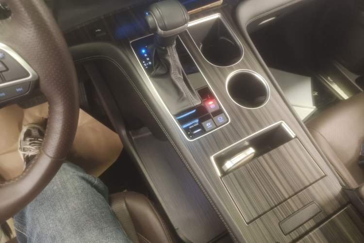 Used Toyota Sienna 2021 2.5L Hybrid Platinum Edition